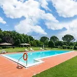 Prázdninový dům In With Pool